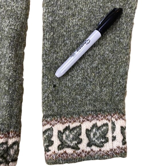 Vintage Woolrich Womens * M-L Gray Knit Wool V Neck Ivy Trim Pullover with FLAW - Picture 2 of 13